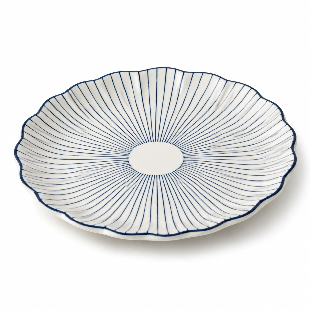 Assiette de service ronde 30 cm en céramique blanche et bleue à motif rayonnant